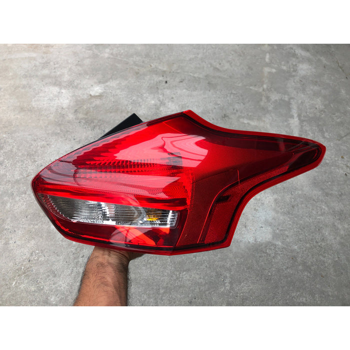 Calavera Derecha Original Ford Focus Hatchback 2015 Al 2018
