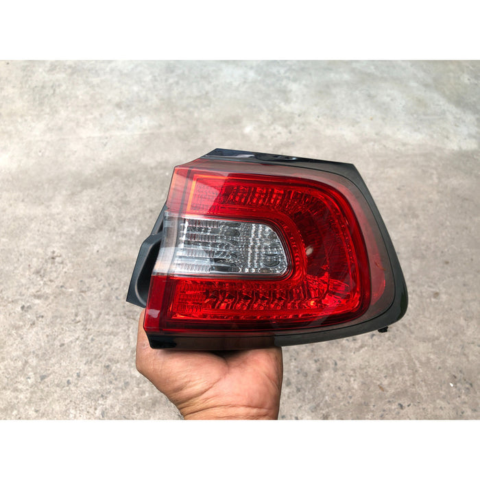 Calavera Derecha Original Jeep Cherokee 2014 Al 2018