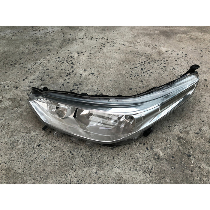 Faro Izquierdo Toyota Yaris Core 2018 2019 2020
