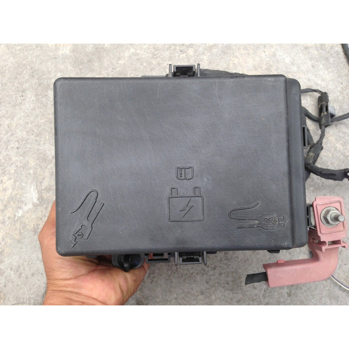 Caja De Fusibles Dodge Charger 2018 3.6