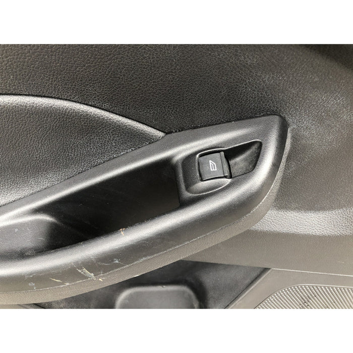 Puerta Trasera Izquierda Para Ford Focus 2012 - 2018 Roja