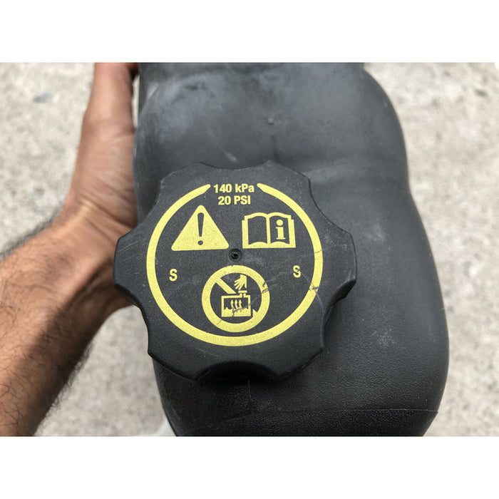 Deposito Agua Radiador Gmc Yukon 2007 Al 2014 6.2