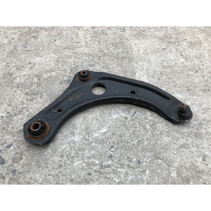 Horquilla Delantera Derecha Nissan Versa 2012 Al 2019 1.6