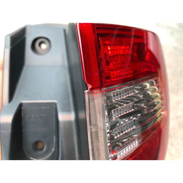 Calavera Derecha Original Jeep Cherokee 2014 Al 2018