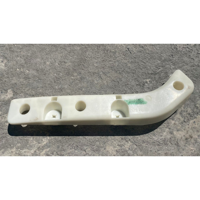 Guia De Defensa Trasera Derecha Para Nissan Versa 2007-2012