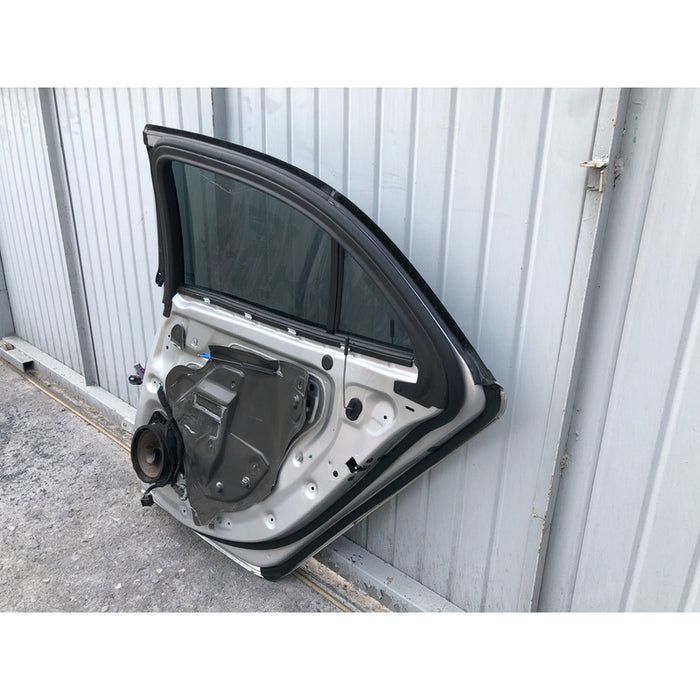 Puerta Trasera Derecha Chevrolet Malibu 2013 Al 2016
