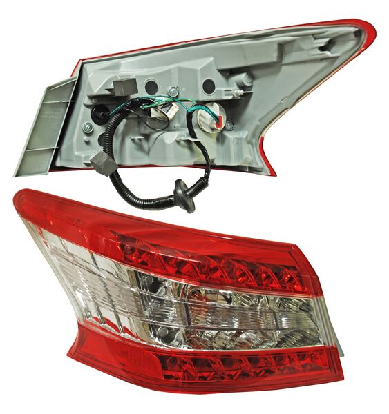 Calavera para Nissan Sentra 2013, 2014, 2015, 2016 Exterior, Con Arnes, Izquierda