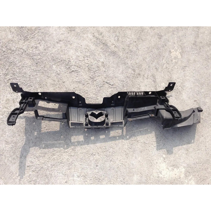 Soporte Parrilla Central Original Para Mazda 5, Mazda5 2012, 2013, 2014, 2015 Plástico