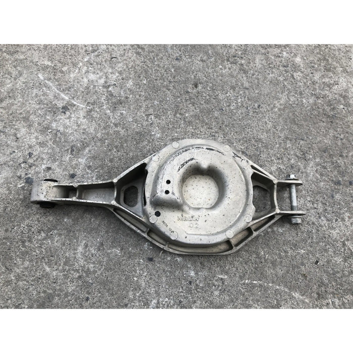 Horquilla Trasera Derecha Para Nissan Altima Coupe 2007, 2008, 2009, 2010, 2011, 2012 - Motor 2.5 Litros, 4 Cilindros - Original