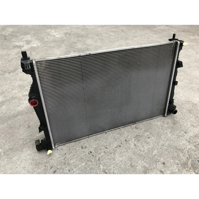 Radiador Original Para Jeep Cherokee 2014, 2015, 2016, 2017, 2018 Motor 2.4