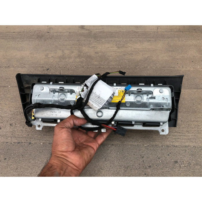Bolsa De Aire Rodillas Copiloto Mercedes Benz Cla250 2014, 2015, 2016, 2017, 2018 Original Negro