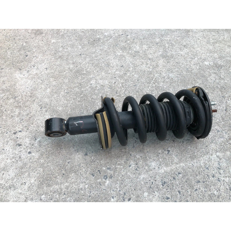 Amortiguador Delantero Derecho Para Nissan Titan 2017, 2018, 2019, 2020, 2021, 2022, 2023, 2024 4x2 Original