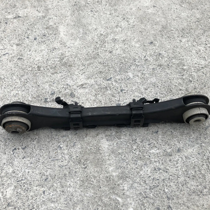 Tirante Trasero Izquierdo Bmw 328 2014, 2015, 2016, 2017, 2018 Motor 2.0 (original)