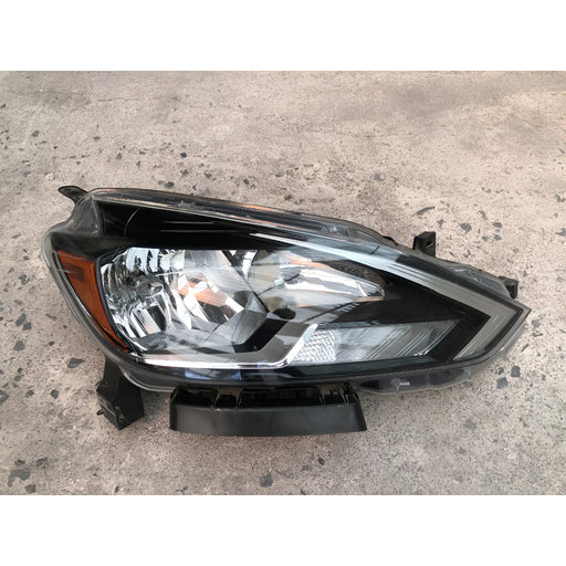 Faro, Farola, Unidad Derecho Paro Nissan Sentra 2017 2018 2019 - Original Derecho/pasajero