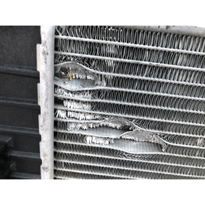 Radiador Original Para Yukon 2015 Al 2018 Motor 6.2