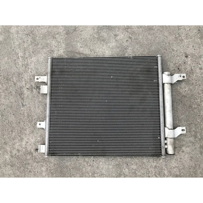 Condensador Original Para Jaguar Xj Series 2010, 2011, 2012, 2013, 2014, 2015, 2016, 2017, 2018, 2019 Motor 3.0