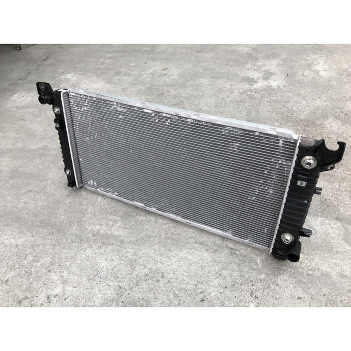 Radiador Original Para Yukon 2015 Al 2018 Motor 6.2