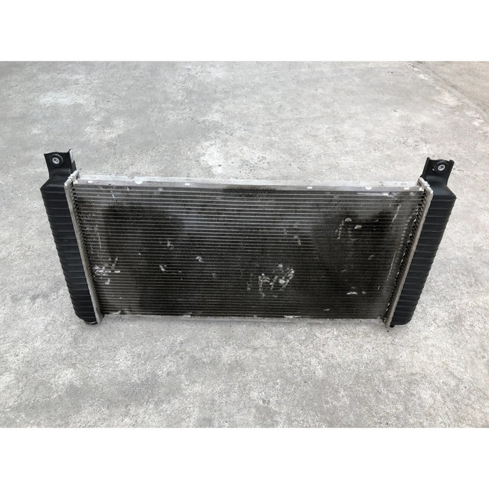 Radiador Original Para Yukon 2007 2008 2009 2010 2011 2012 2013 Motor 6.2