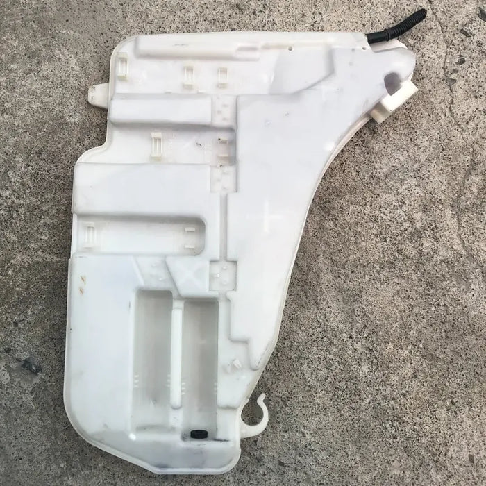 Deposito Limpia Parabrisas Para Bmw 528 2012, 2013, 2014, 2015, 2016 (motor 2.0)