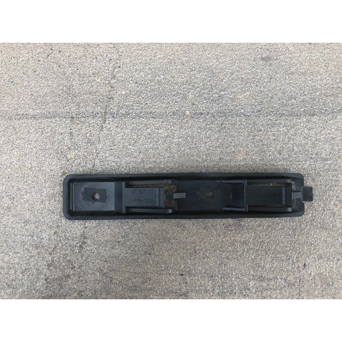 Guia De Defensa Delantera Izquierda Para Volkswagen Pointer 2000, 2001, 2002, 2003, 2004, 2005