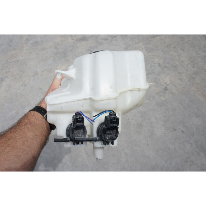 Deposito Limpiabrisas Toyota Prius 04 05 2006 2007 2008 2009