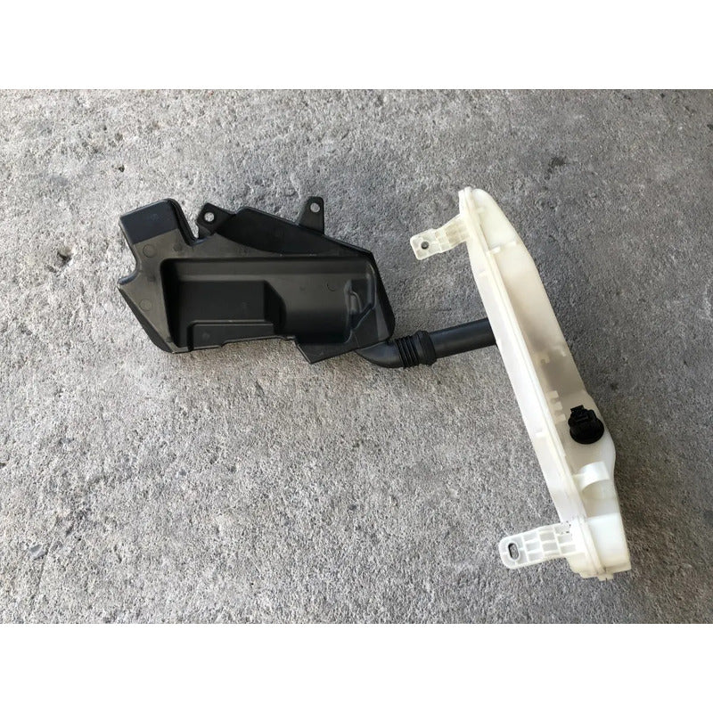 Deposito Limpia Parabrisas Para Audi A6 2012, 2013, 2014, 2015, 2016, 2017, 2018 (motor 3.0)
