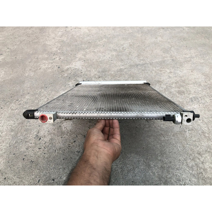 Condensador Original Para Nissan Nv200 2019, 2020, 2021 Motor 2.0