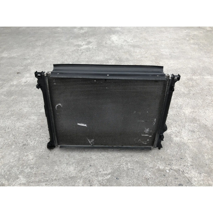 Radiador Original Para Dodge Challenger 2009, 2010, 2011, 2012, 2013, 2014 Motor 5.7