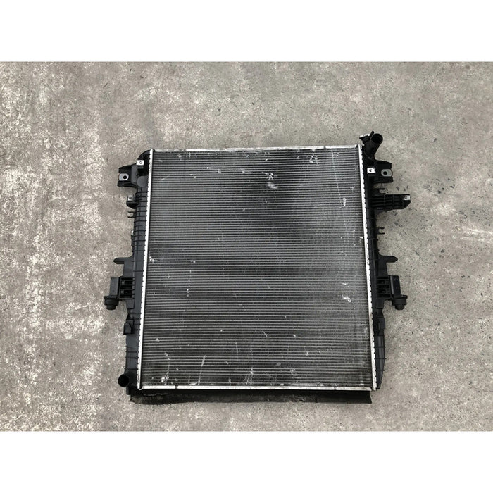 Radiador Para Nissan Armada 2017, 2018, 2019, 2020, 2021, 2022, 2023, 2024, 2023 - Motor 5.6 - Original