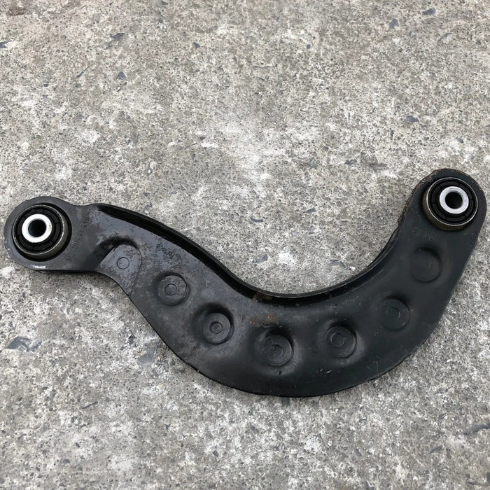 Tirante Trasero Derecho Superior Para Ford Focus 2012, 2013, 2014, 2015, 2016, 2017, 2018 - Motor 2.0 Litros, 4 Cilindros - Original