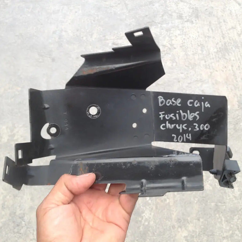 Base Caja De Fusibles Para Chrysler 300 2012, 2013, 2014