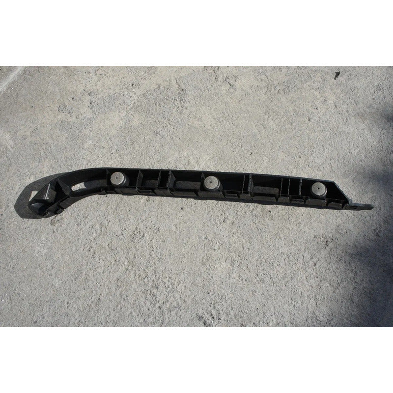 Guia Defensa Trasera Derecha Para Chevrolet Cruze 2010, 2011, 2012, 2013, 2014, 2015