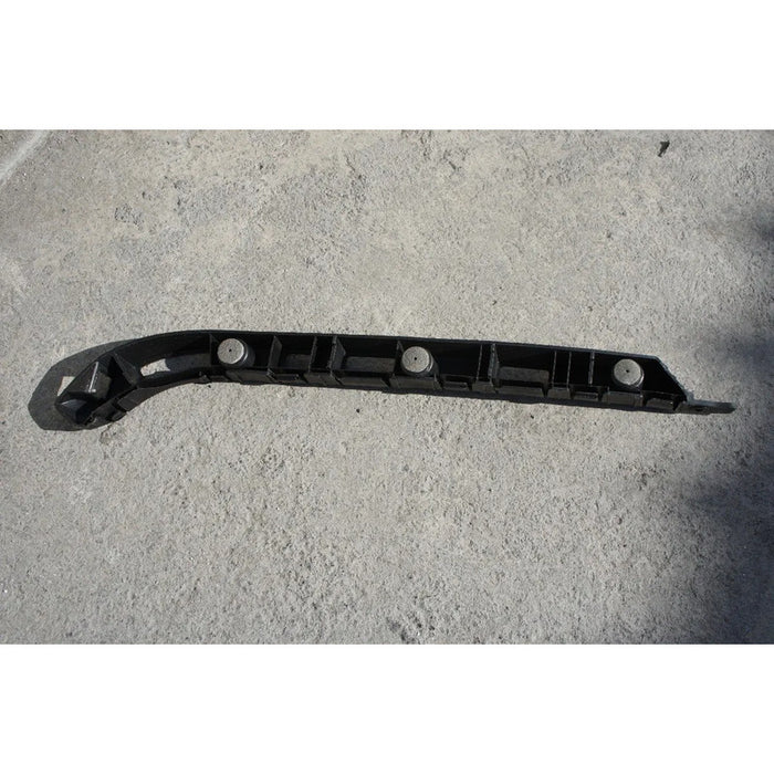 Guia Defensa Trasera Derecha Para Chevrolet Cruze 2010, 2011, 2012, 2013, 2014, 2015