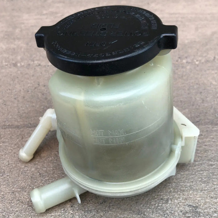 Deposito De Direccion Hidraulica Para Toyota 4-runner, 4runner 2010, 2011, 2012, 2013, 2014, 2015, 2016, 2017, 2018, 2019, 2020, 2021, 2022, 2023 - Motor 4.0 Litros, Original
