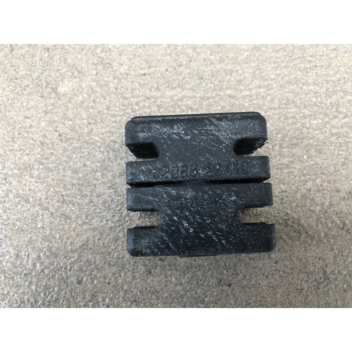 Goma Soporte Facia Nissan Np300 2008 Al 2015