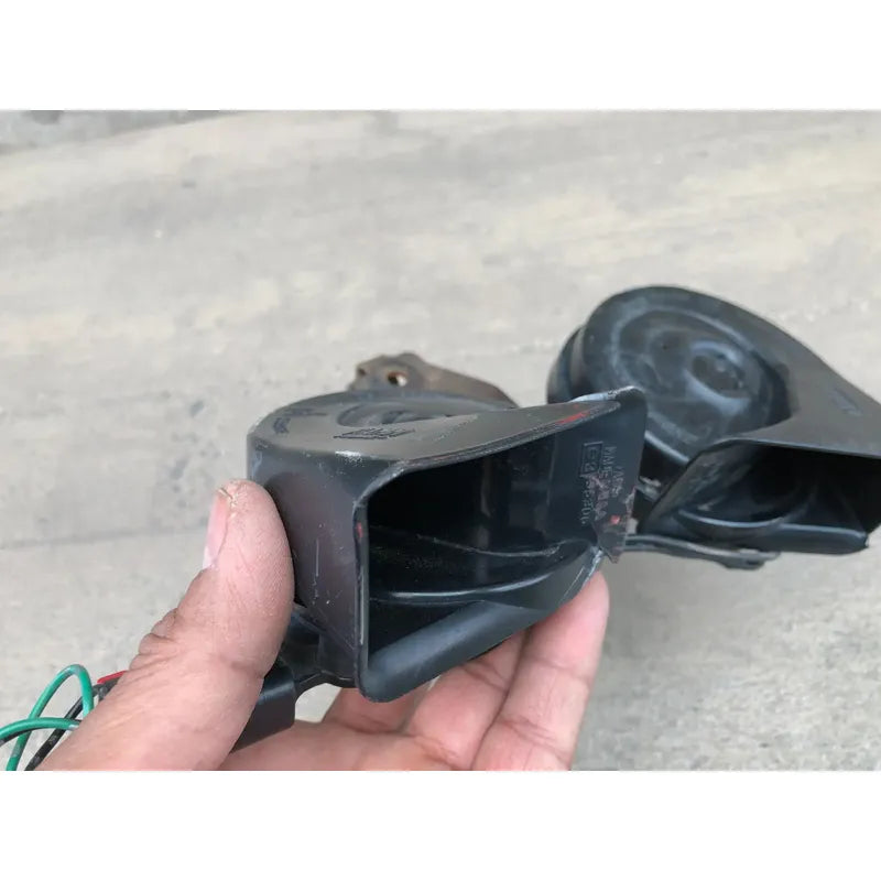 Claxon Fiamm Original Para Nissan Titan 2004, 2005, 2006, 2007, 2008, 2009, 2010, 2011, 2012, 2013, 2014, 2015, 2016, 2017, 2018, 2019, 2020, 2021