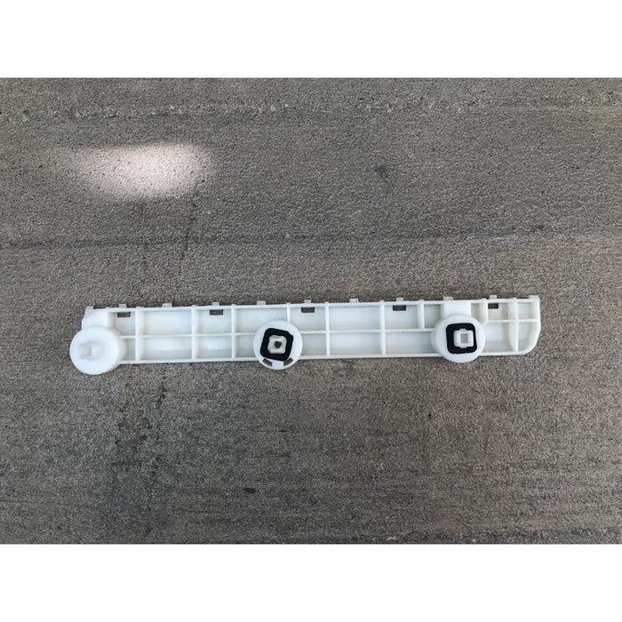 Guia Defensa Trasera Izquierda Para Nissan Versa 2012, 2013, 2014, 2015, 2016, 2017, 2018, 2019