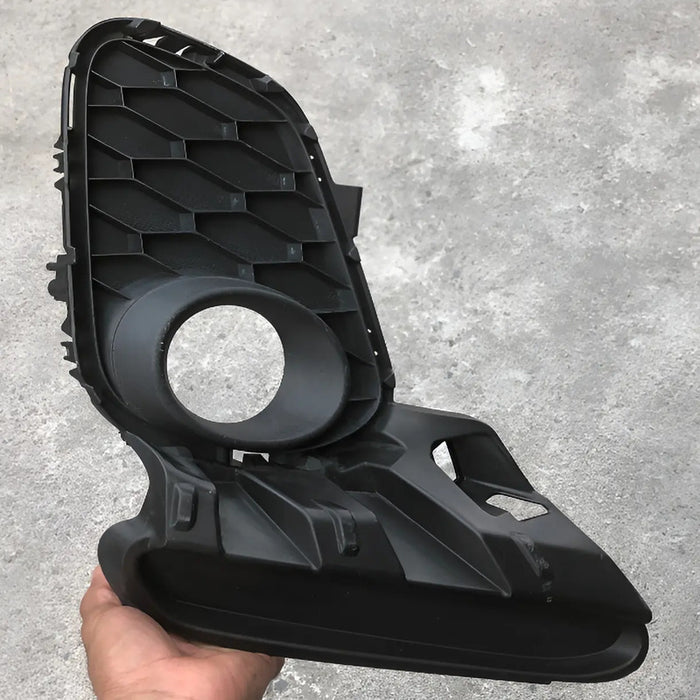 Parrilla Inferior Derecha De Faro Niebla Mazda 3 2010-2013 Negro Mate