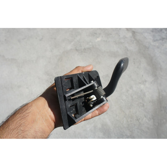 Manija De Puerta Trasera Izquierda Para Chevrolet Avalanche 1999, 2000, 2001, 2002, 2003, 2004, 2005, 2006 - Original Negro Trasera
