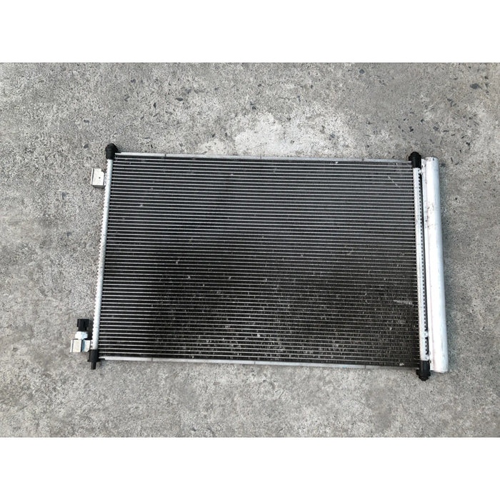 Condensador Original Para Nissan Nv200 2019, 2020, 2021 Motor 2.0