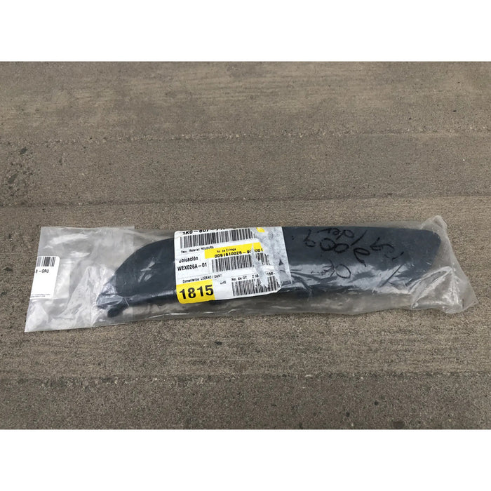 Moldura Facia Delantera Izquierda Para Volkswagen Golf 2005, 2006, 2007, 2008, 2009, 2010 Negro