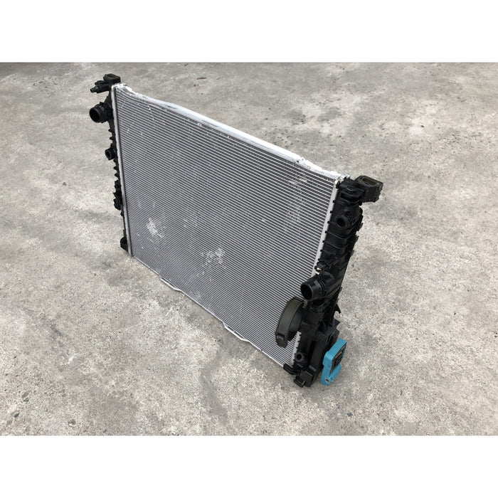 Radiador Original Para Bmw 5-series 2023 Motor 2.0 Turbo