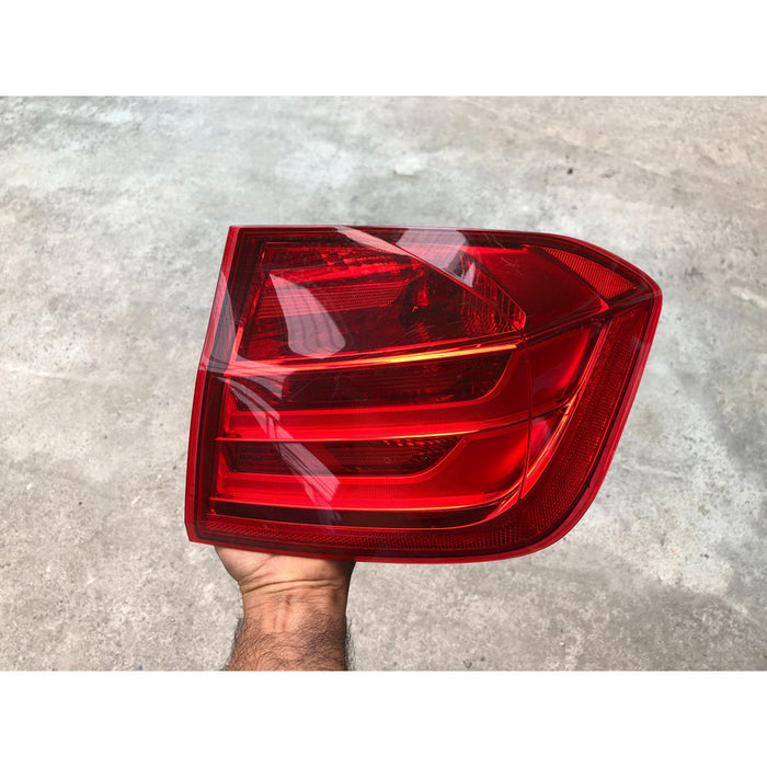 Calavera Derecha Exterior Original Para Bmw 328 Sedan 2012, 2013, 2014, 2015 Derecho/pasajero Rojo
