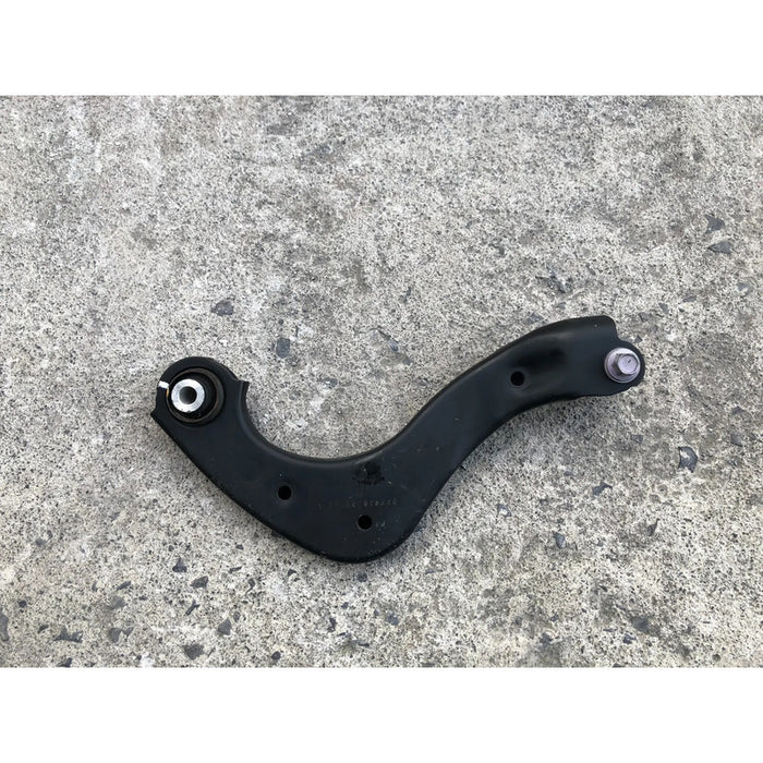 Tirante Trasero Izquierdo Para Toyota Camry 2018, 2019, 2020, 2021, 2022, 2023 - Motor 3.0 Litros, V6 - Original