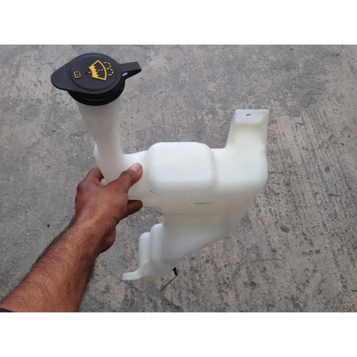 Deposito Limpia Parabrisas Para Ford Fiesta 2011, 2012, 2013, 2014, 2015, 2016, 2017, 2018, 2019 - Motor 1.6 Litros, 4 Cilindros - Original