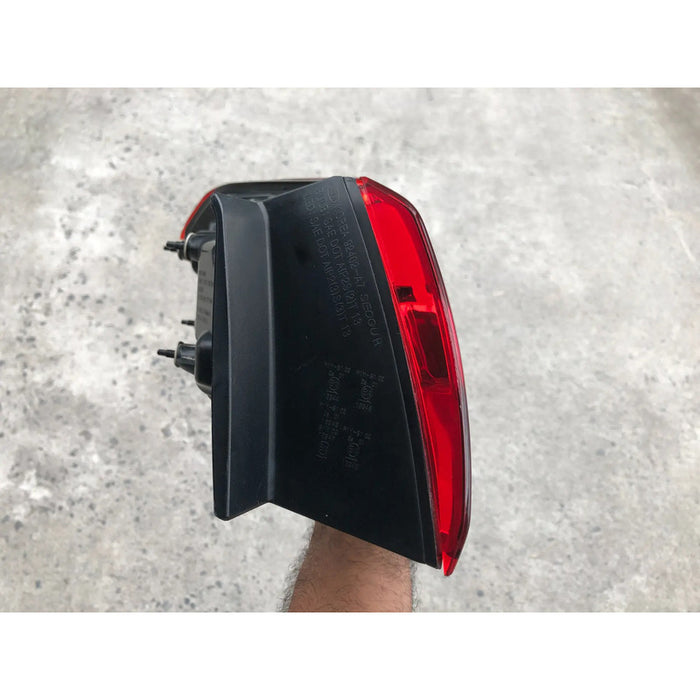 Calavera Derecha Original Para Forte Coupe 2014, 2015, 2016, 2017 Derecho/pasajero Rojo