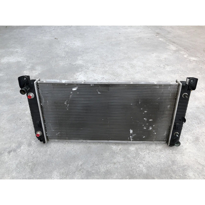 Radiador Original Para Yukon 2007 2008 2009 2010 2011 2012 2013 Motor 6.2