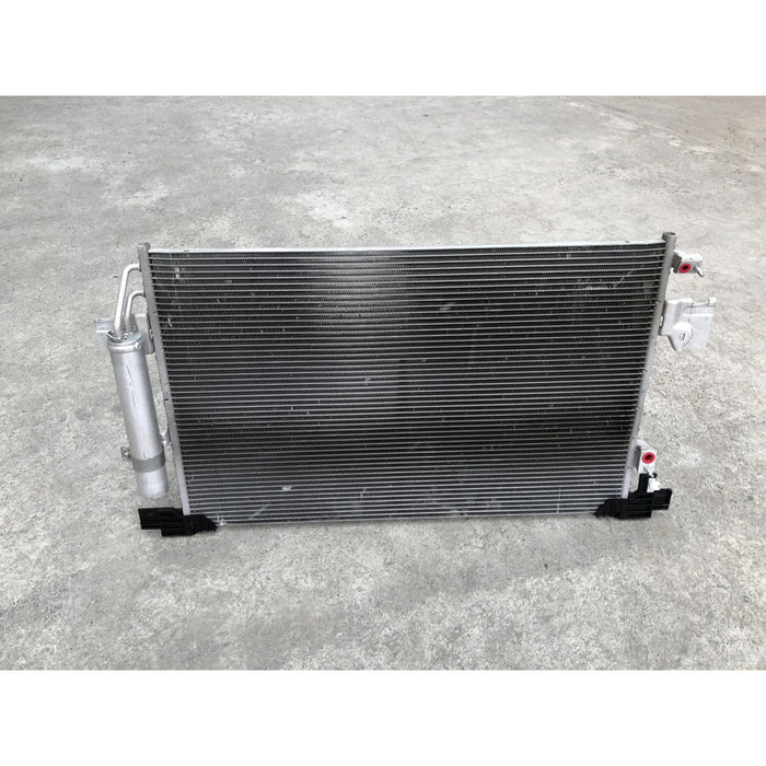 Condensador Original Para Mitsubishi Outlander 2011, 2012, 2013, 2014, 2015, 2016, 2017, 2018, 2019, 2020, 2021, 2022 - Motor 2.0 Litros, 4 Cilindros