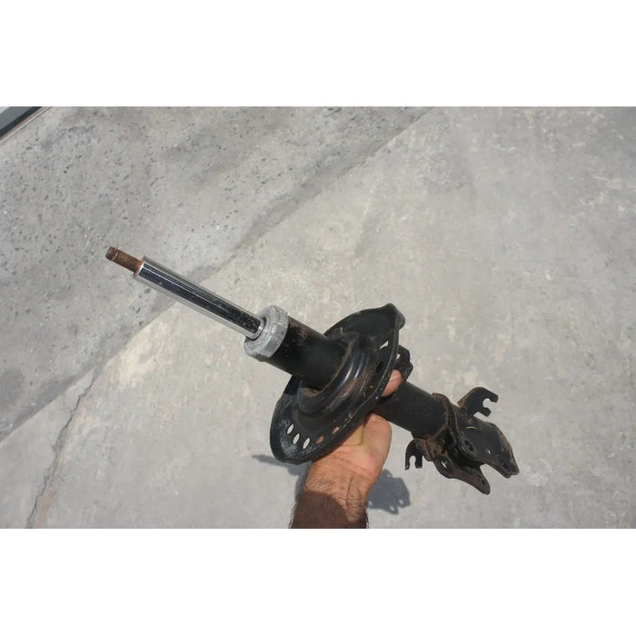 Amortiguador Delantero Izquierdo Para Nissan Sentra 2013, 2014, 2015, 2016, 2017, 2018, 2019 (original)
