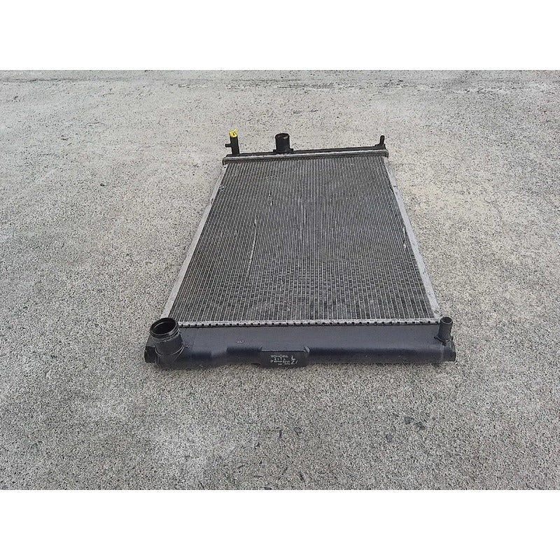 Radiador Original Para Toyota Prius 2010, 2011, 2012, 2013, 2014, 2015 Motor 1.8 Litros
